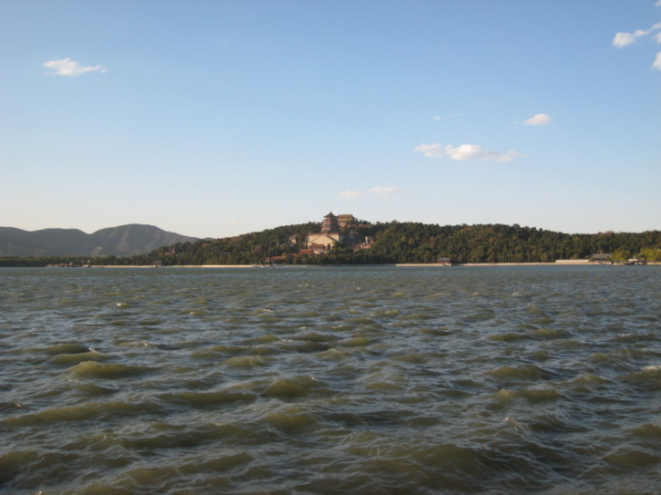 A rough Lake Kunming