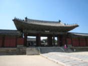 Main gate of Changgyeonggung Palace