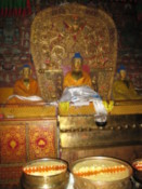 Buddhas and offerings