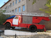 An old fire engine