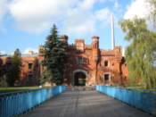 Bridge to Kholmiskie Gate