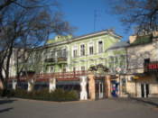 Building near the city park