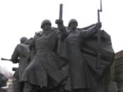 Statues at the Great Patriotic War Museum