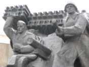 Statues at the Great Patriotic War Museum