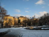 Along Pekar'ska Street